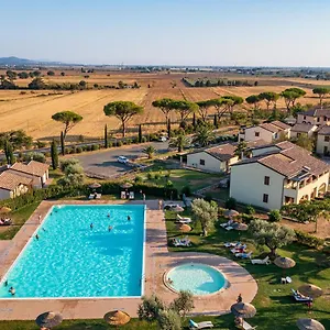 Le Corti Di Montepitti Lägenhetshotell